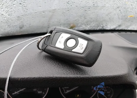 2014 BMW 320I z USA, uszkodzony, nr VIN WBA3B1C5XEP680747